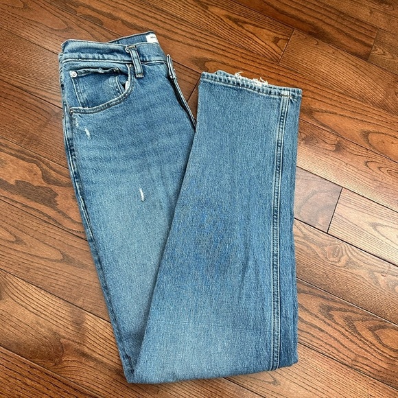Abercrombie Ultra High Rise 90s Straight Jean - Picture 8 of 8